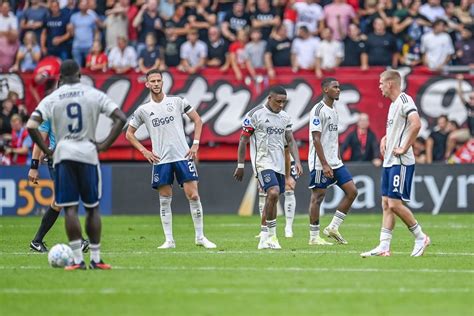 Ajax Vecht Terug Na Dramatische Start