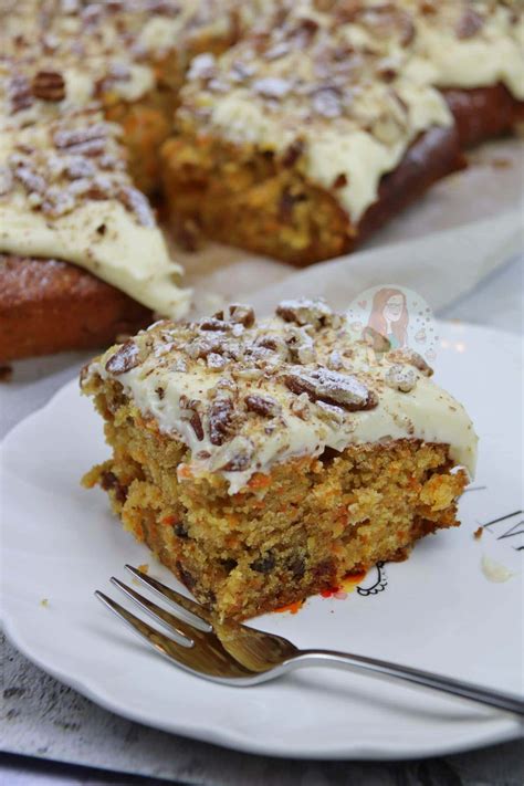 Carrot Cake Traybake Recipe