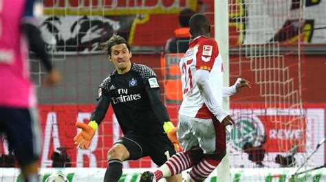 HSV Zurück An Der Spitze: 3:0