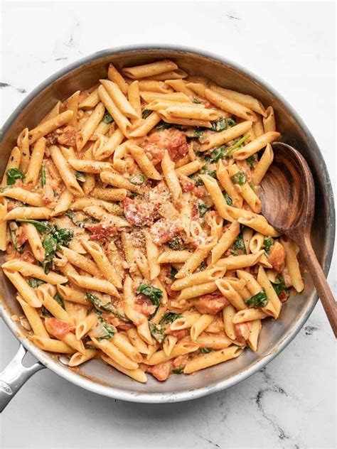 Quick Spinach Tomato Pasta Recipe